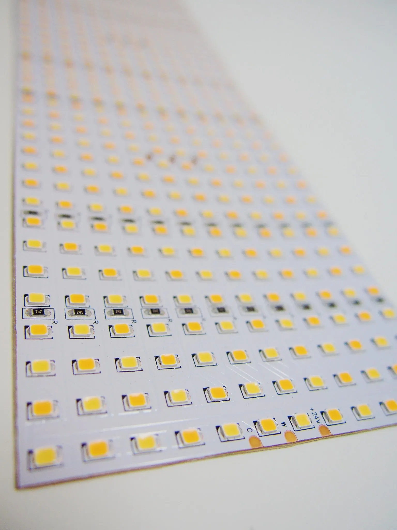 CRI-MAX™ CRI 95  Multirow Tunable White LED Flexible Panel