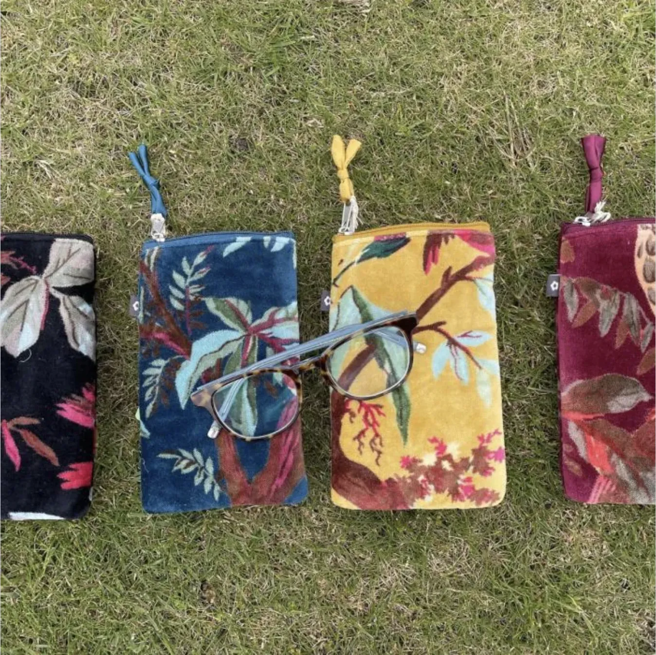 Eden Velvet Eyeglass Case in Mustard Botanical 14333