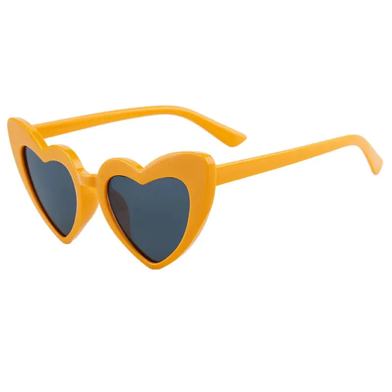 Fashion Euro-American Style Sunglasses For Women Trendy Street Photographic Eyewear Vintage Heart Shape Women's Glasses