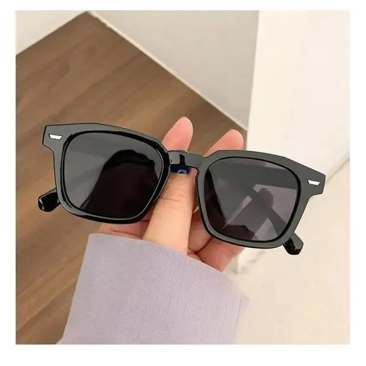 Retro 2024 Classic Vintage Square Sunglasses Women Oversized Sunglasses Women Men Retro Black Luxury Sun Glasses UV400