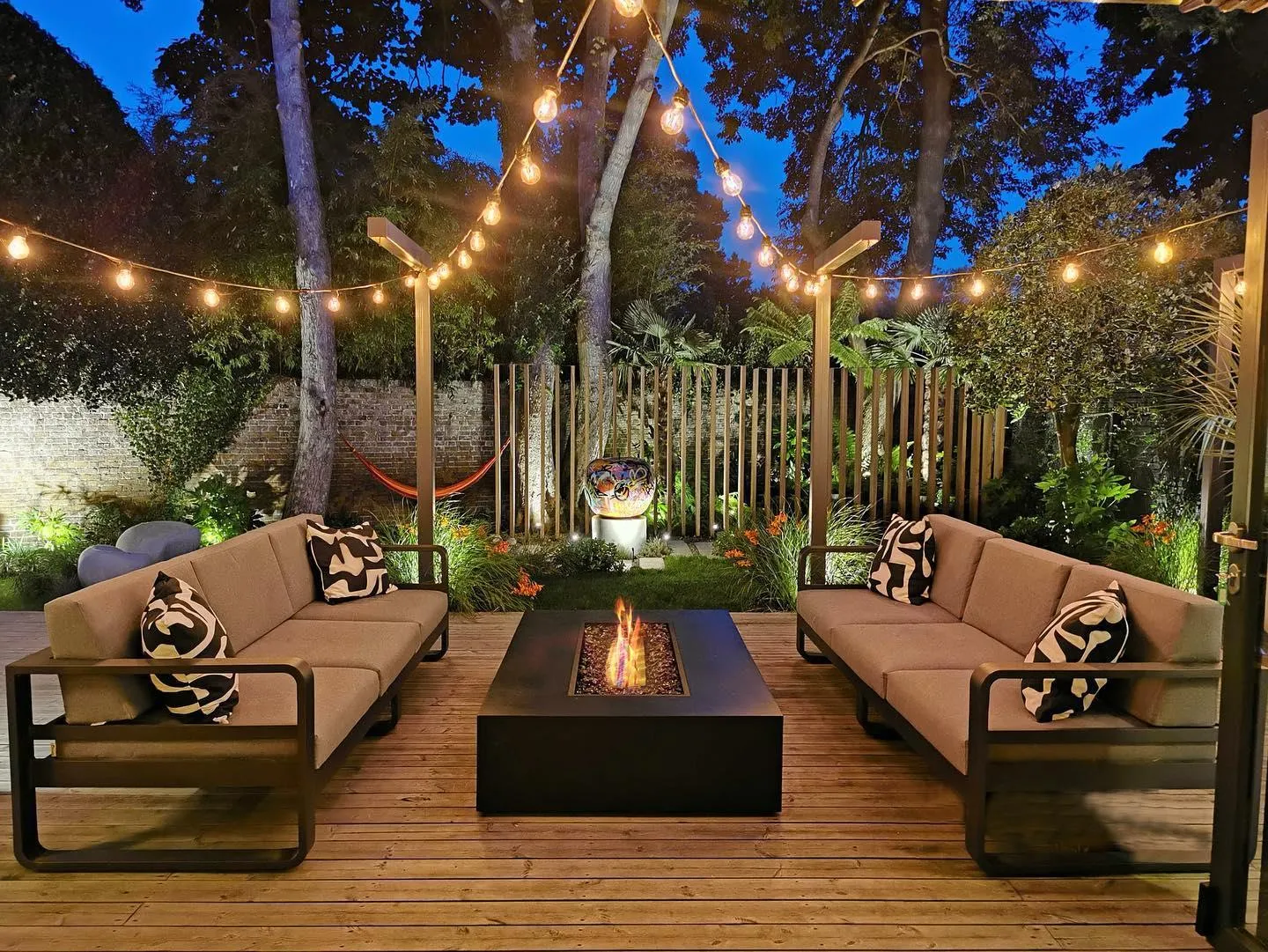 WHARF 65 FIRE PIT TABLE