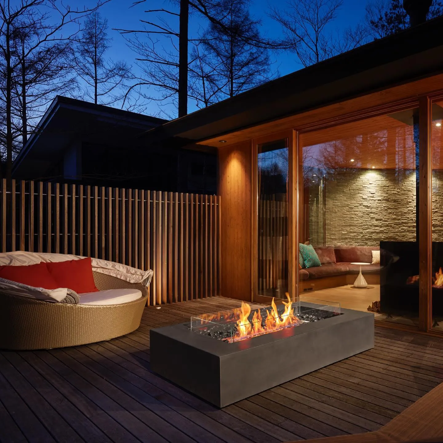 WHARF 65 FIRE PIT TABLE